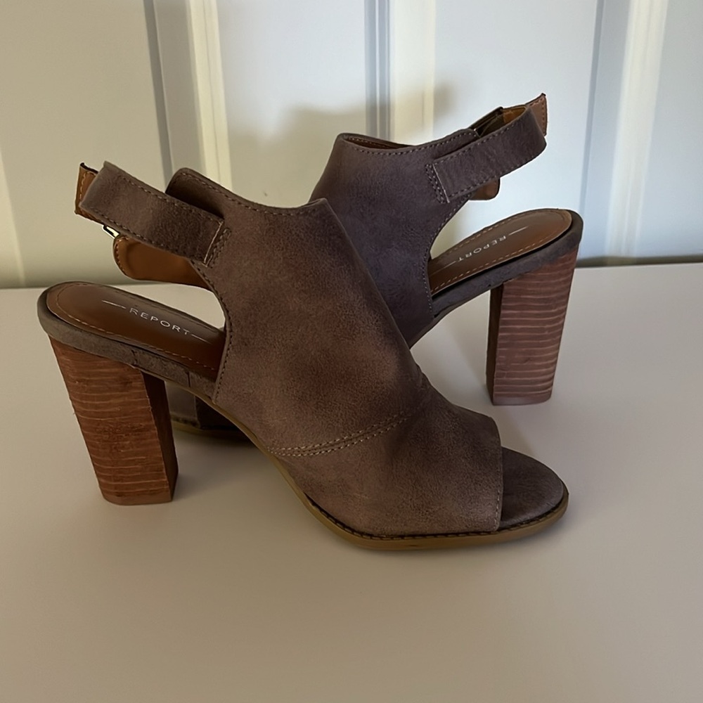 Report Heels